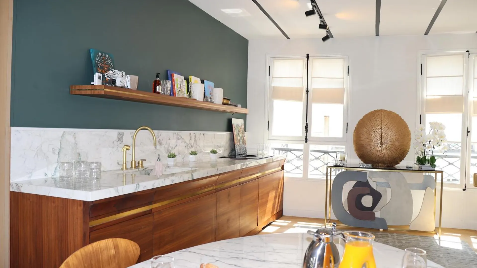 Apartament Luxueux Appartement Avec Balcon, Champs Elysees Paryż Francja