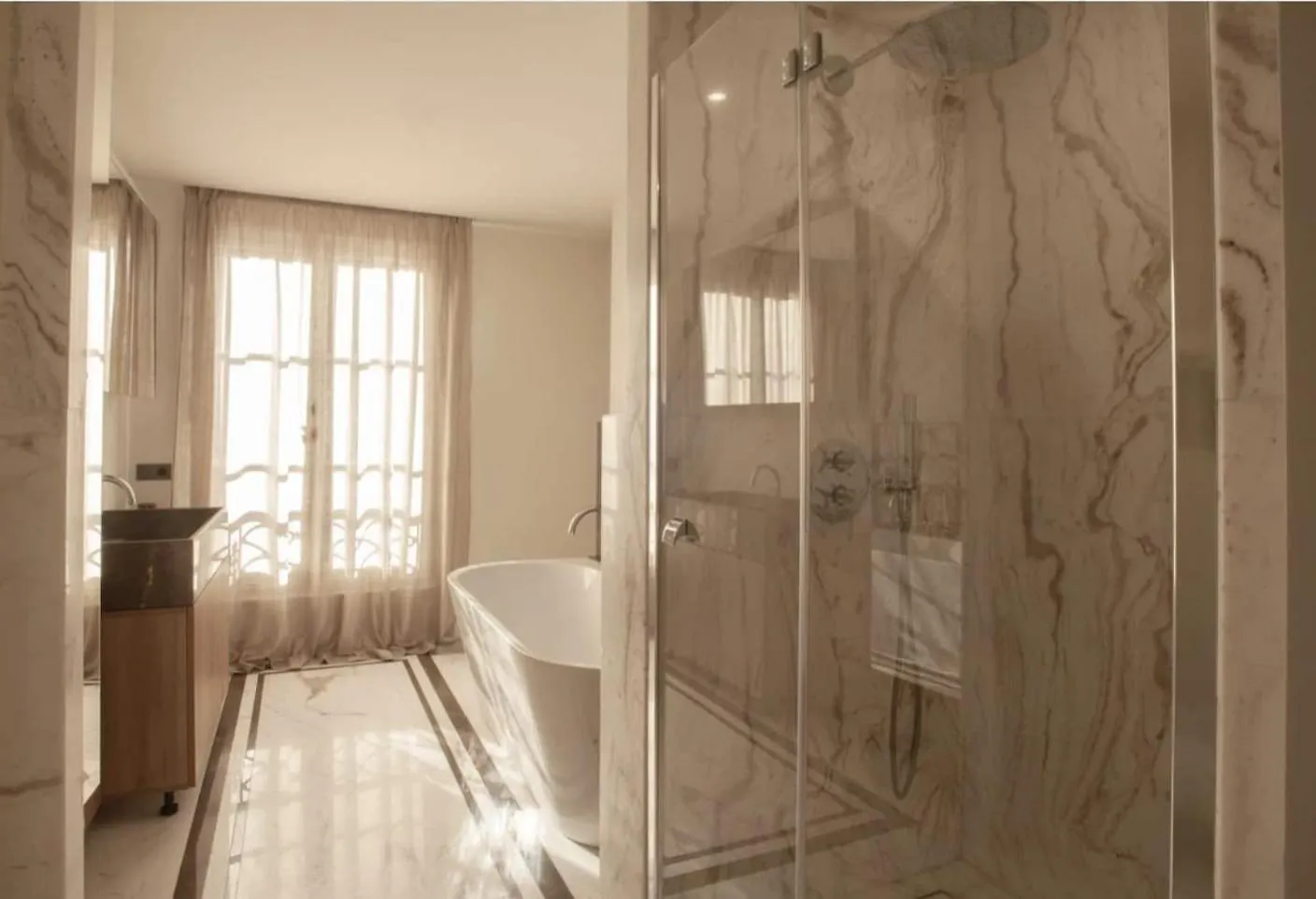 Apartmán Luxueux Appartement Avec Balcon, Champs Elysees Paříž